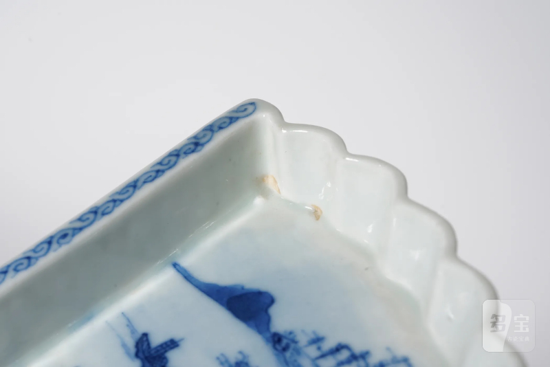 清中期 景德镇新渡青花山水纹扇形茶盘 - 图3